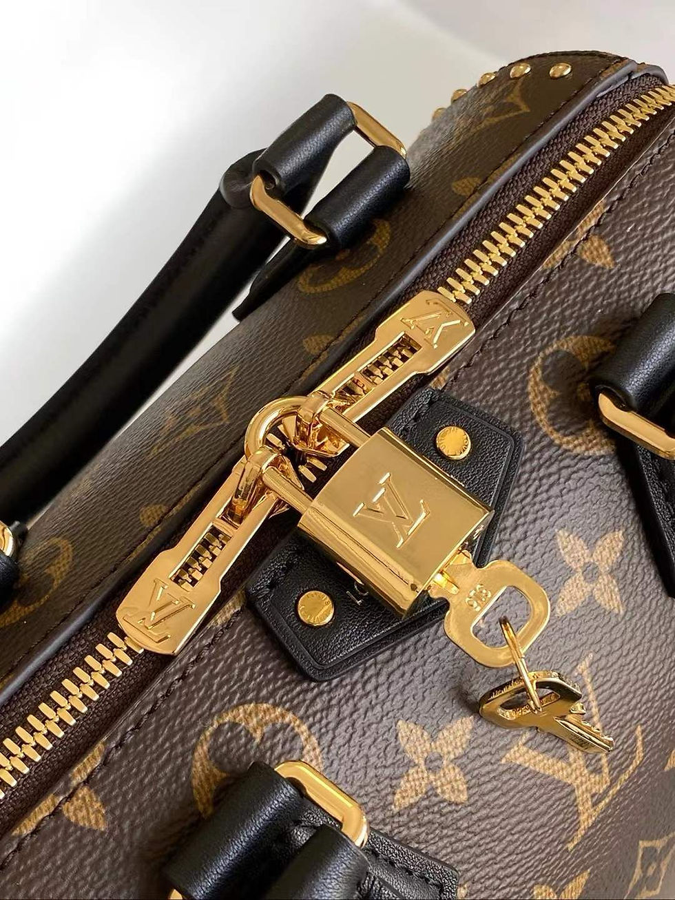 الصورة المصغرة: Lou!s Vu!tton Speedy Trunk Handbag Cruise 2025