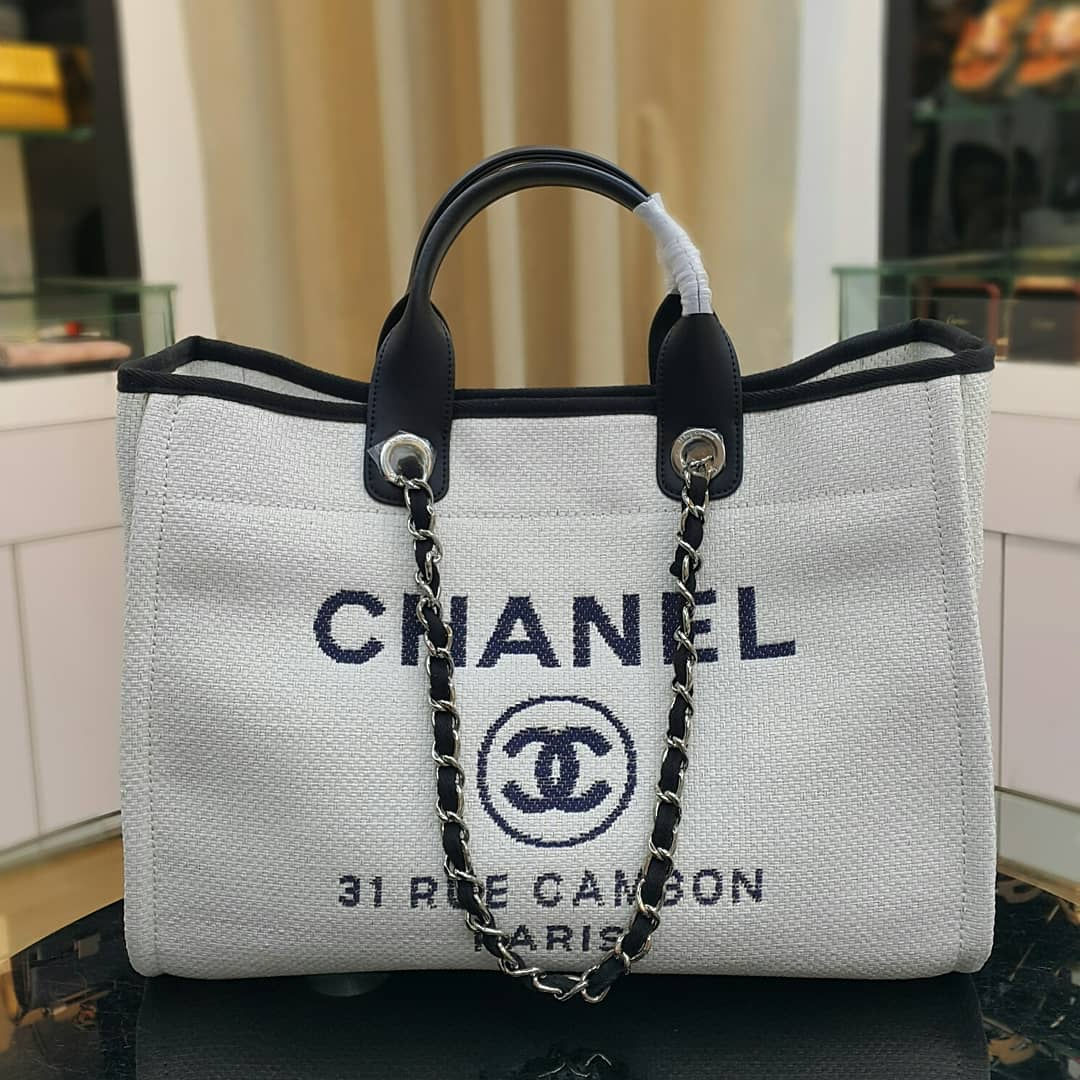 CHANEL Deauville Chain Tote 