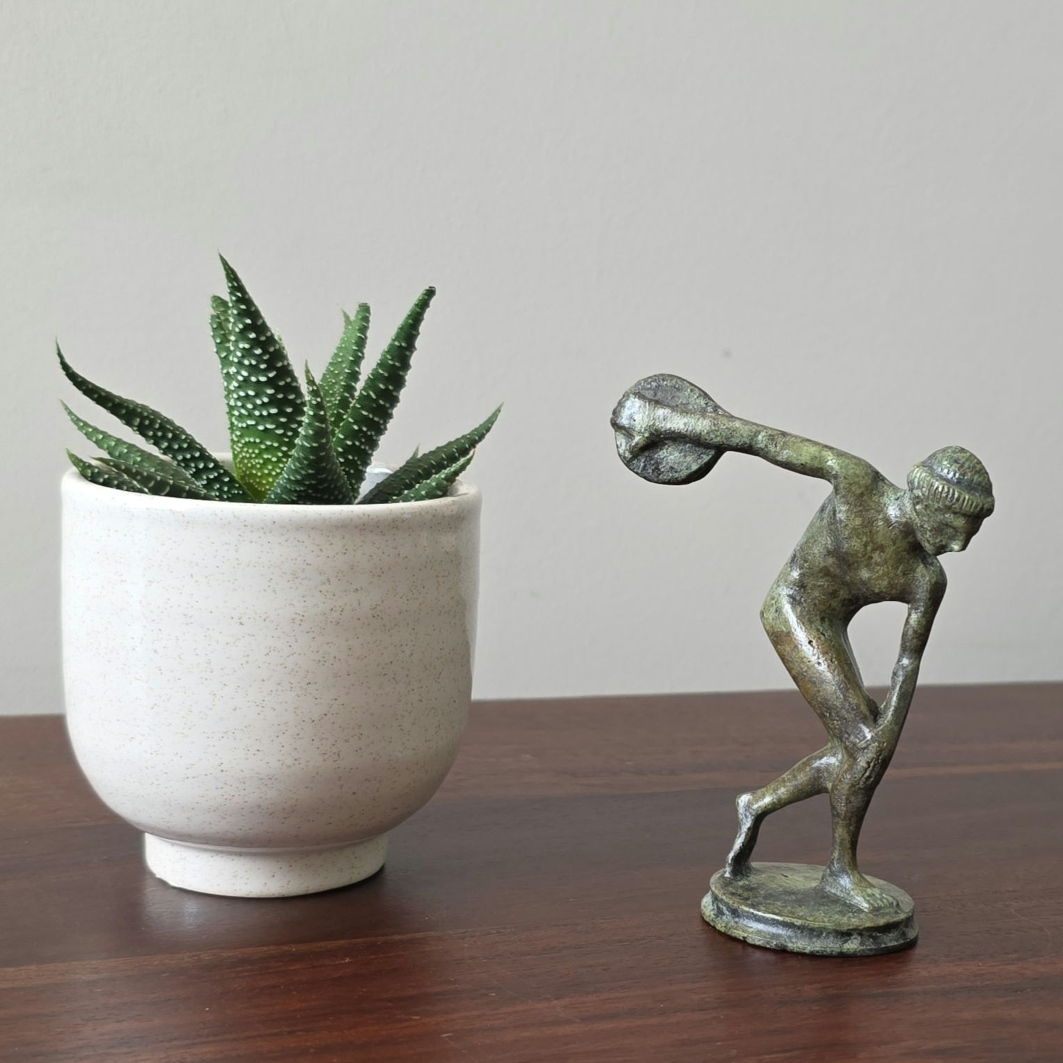 mini bronze figurine of the discusthrower of Myron
