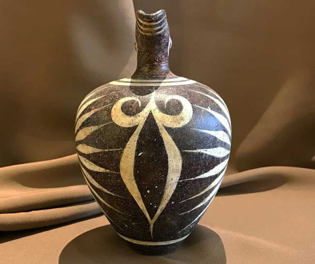 Thumbnail: Minoan Kamares prochous with rays