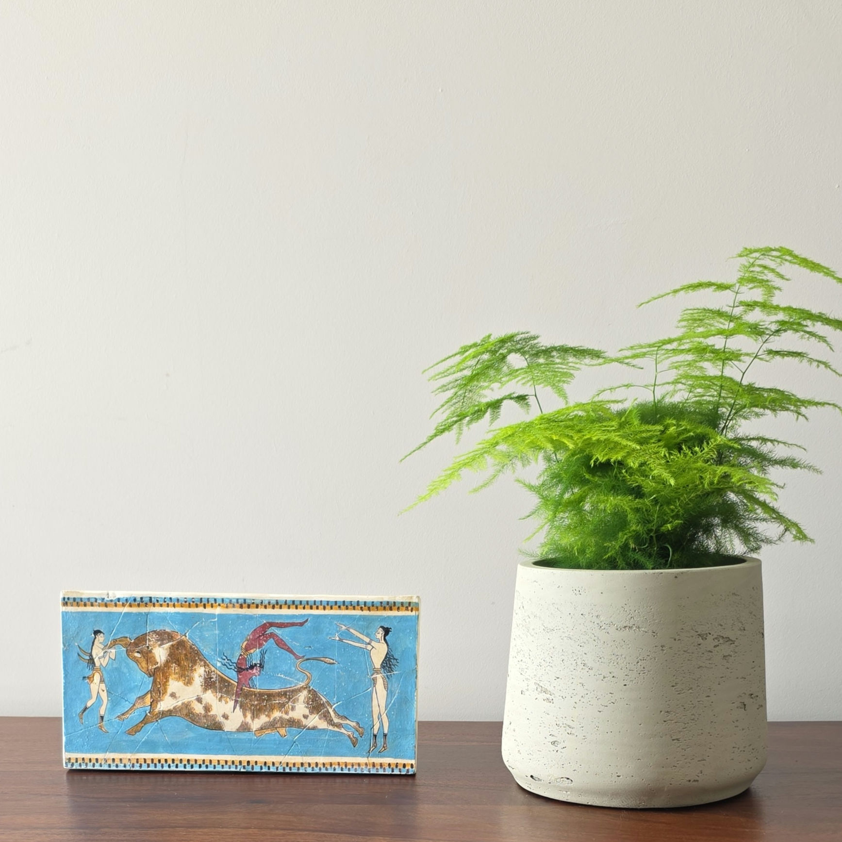 small Minoan bull leaping fresco tile
