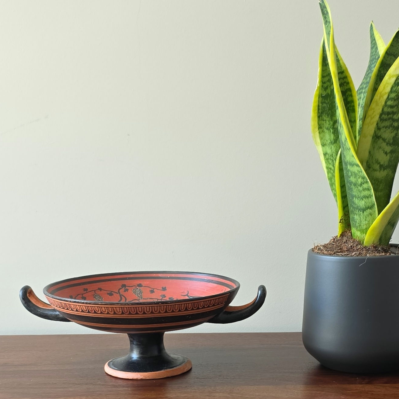 black-figure kylix - Dionysos at sea (large)