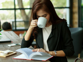 Transformando a leitura: Entre telas, livros e clubes literários