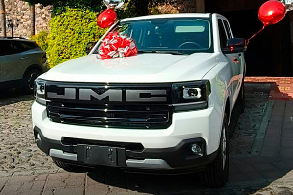 Entrega una New Vigus a primer cliente con JMC en México 
