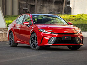 Camry 2025, nuevo hito en la historia de los sedanes 