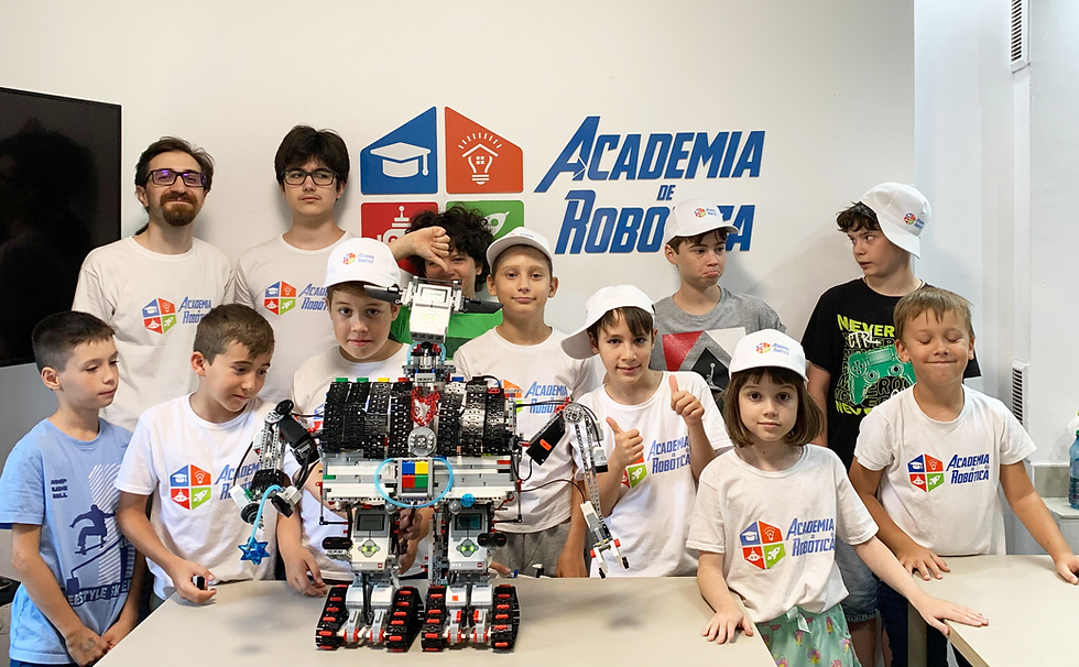 Poza-copii-la-robotica-academia-de-robotica
