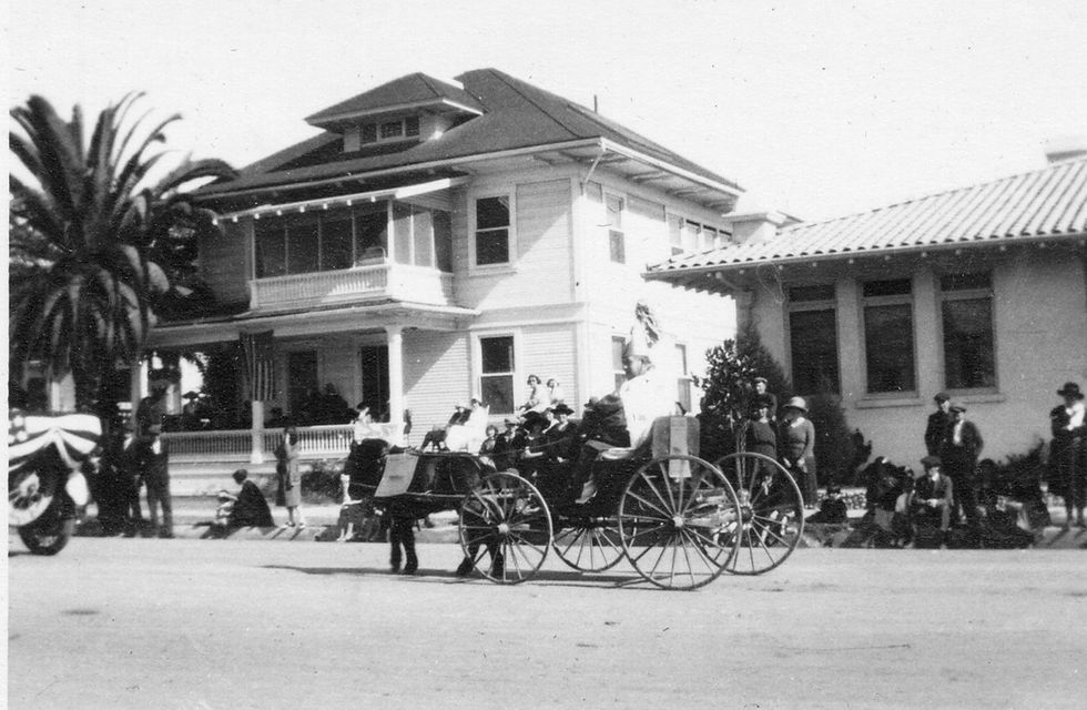 Parade on Spadra,1922