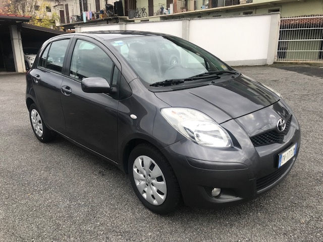 Miniatura: TOYOTA YARIS 1.4 D-4D SOL 5P. - 24 MESI GARANZIA