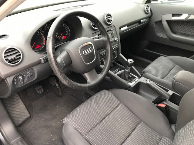 Miniatura: AUDI A3 SB 1.9 TDI 105 CV AMBITION
