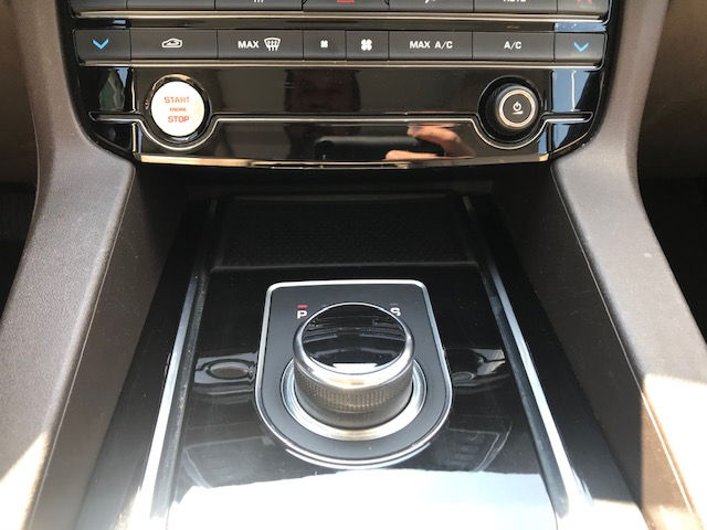 Miniatura: JAGUAR F-PACE 2.0 D 180 CV AWD AUTOMATICA PRESTIGE