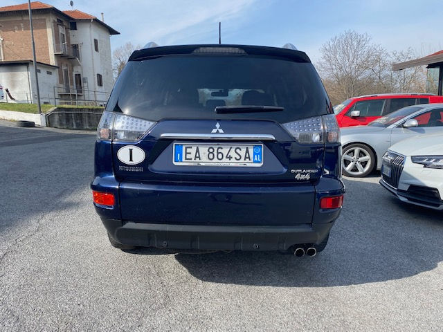 Miniatura: MITSUBISHI OUTLANDER 2.0 DI-D INSTYLE 4X4 7 POSTI