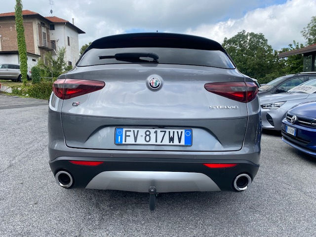 Miniatura: ALFA ROMEO STELVIO 2.2 JTDM LUSSO Q4 210CV AUTOMATICA