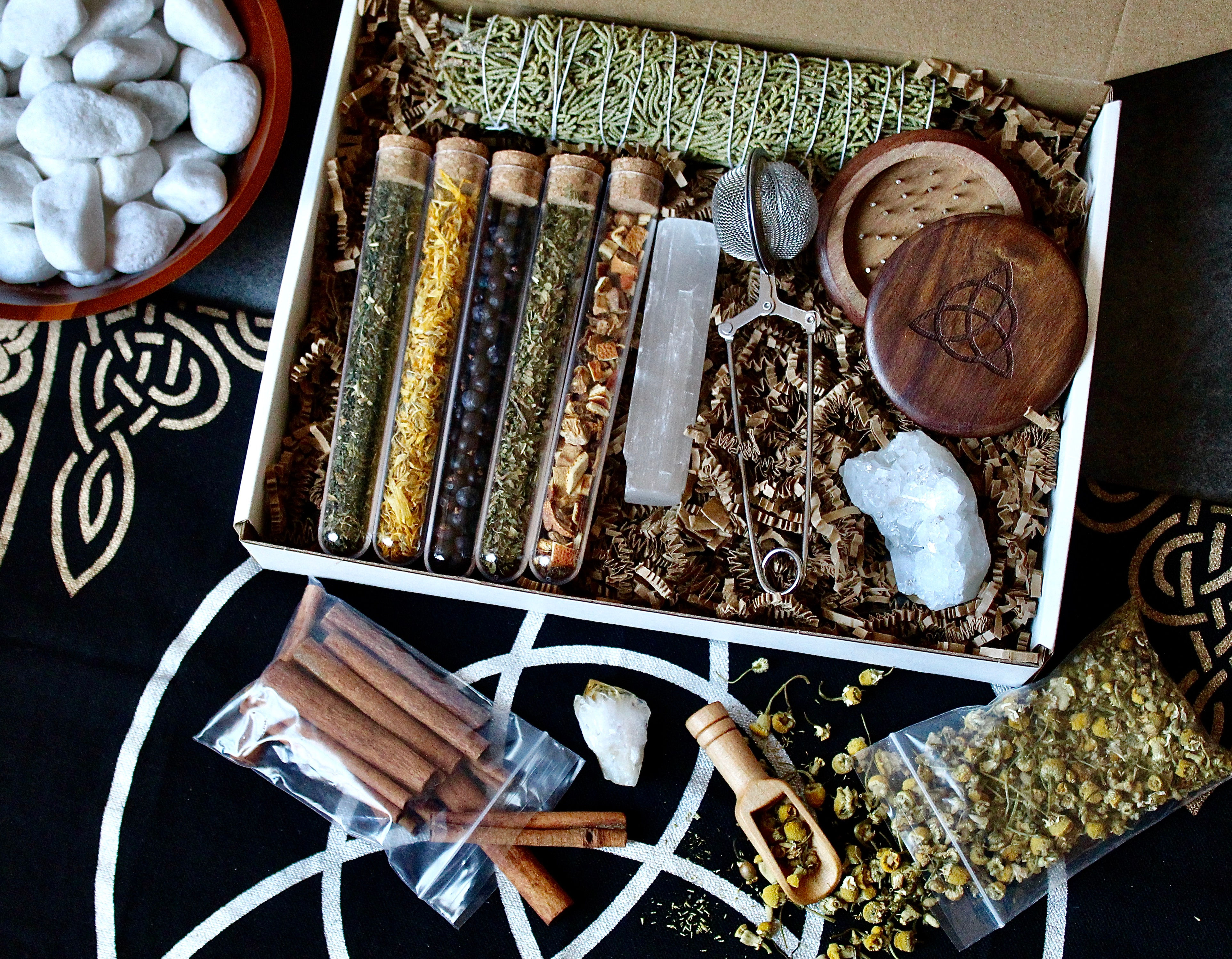 Triquetra Herbal Kit