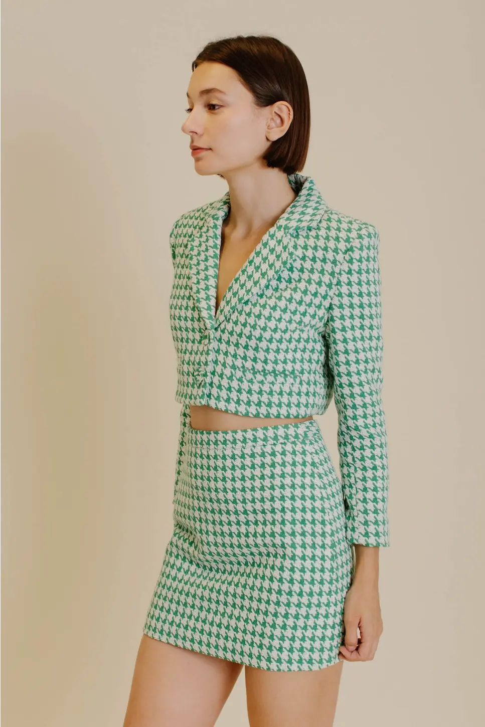 Thumbnail: Houndstooth tweed jacket in green