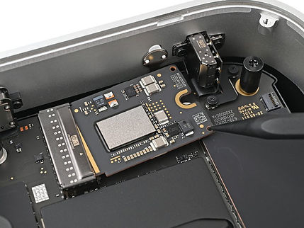 installation d’une carte SSD dans un Apple Mini Mac.png