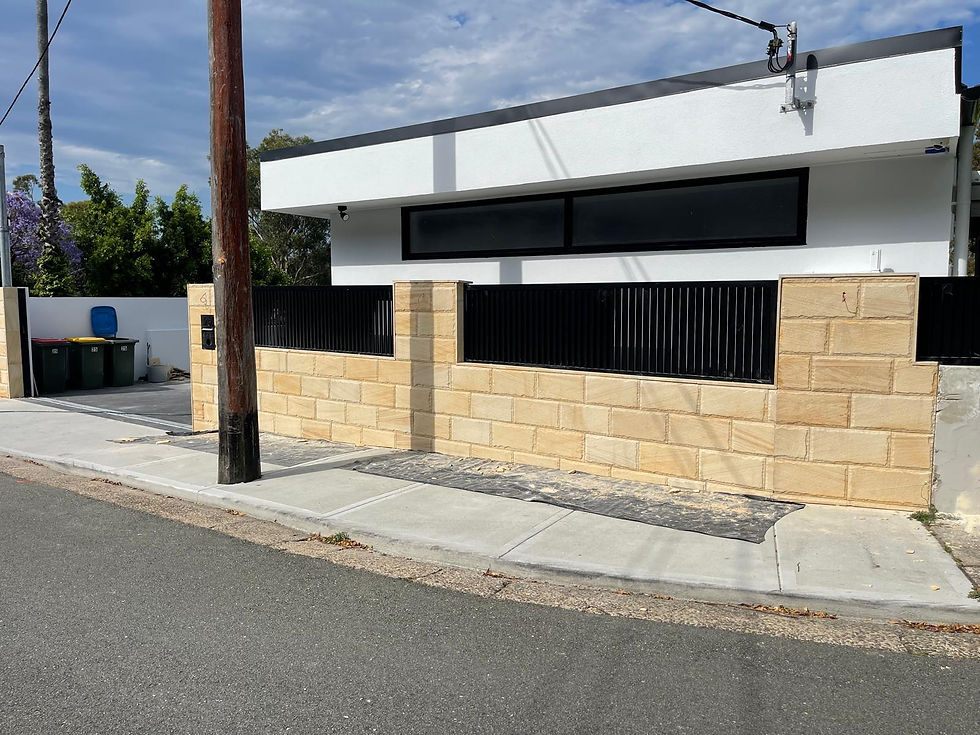 Thumbnail: Stone Front Gate