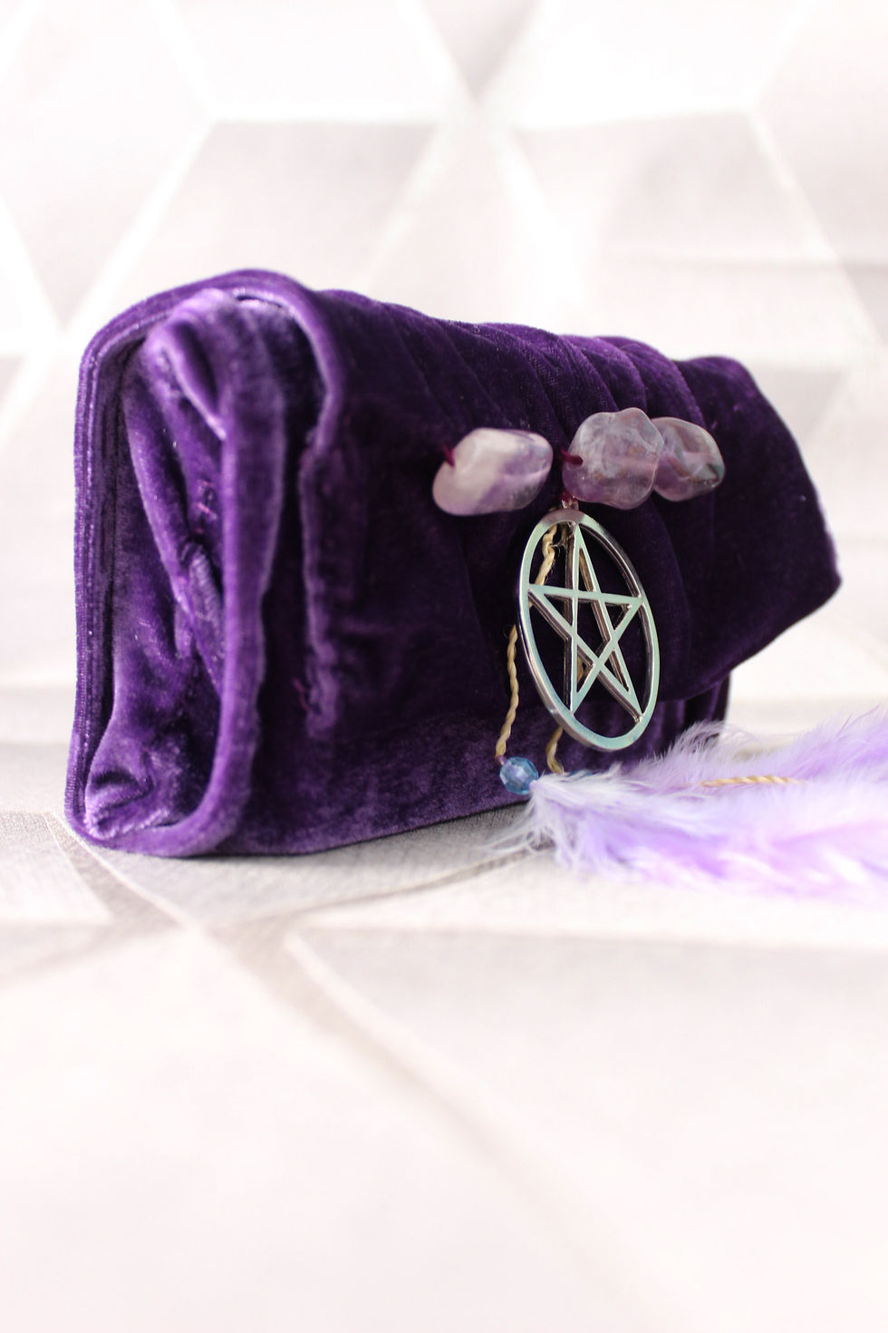Miniatura: Bolsa mística do tarô em veludo roxo com ametistas e pentagrama  - SOB ENCOMENDA