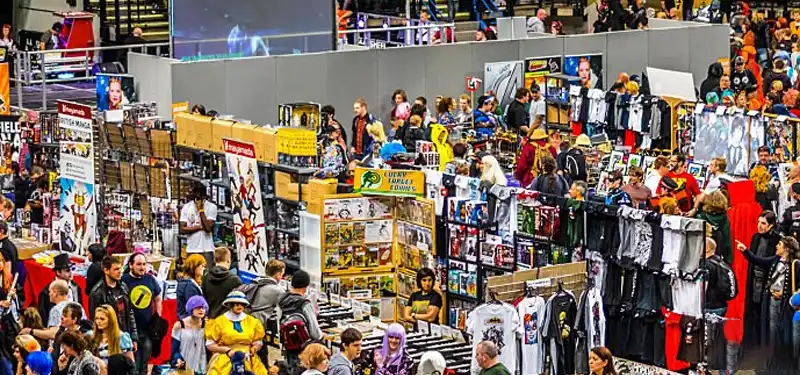 comic con vendor floor