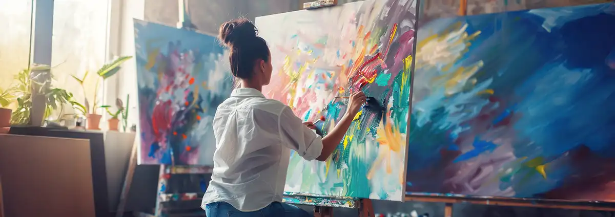 woman painting art