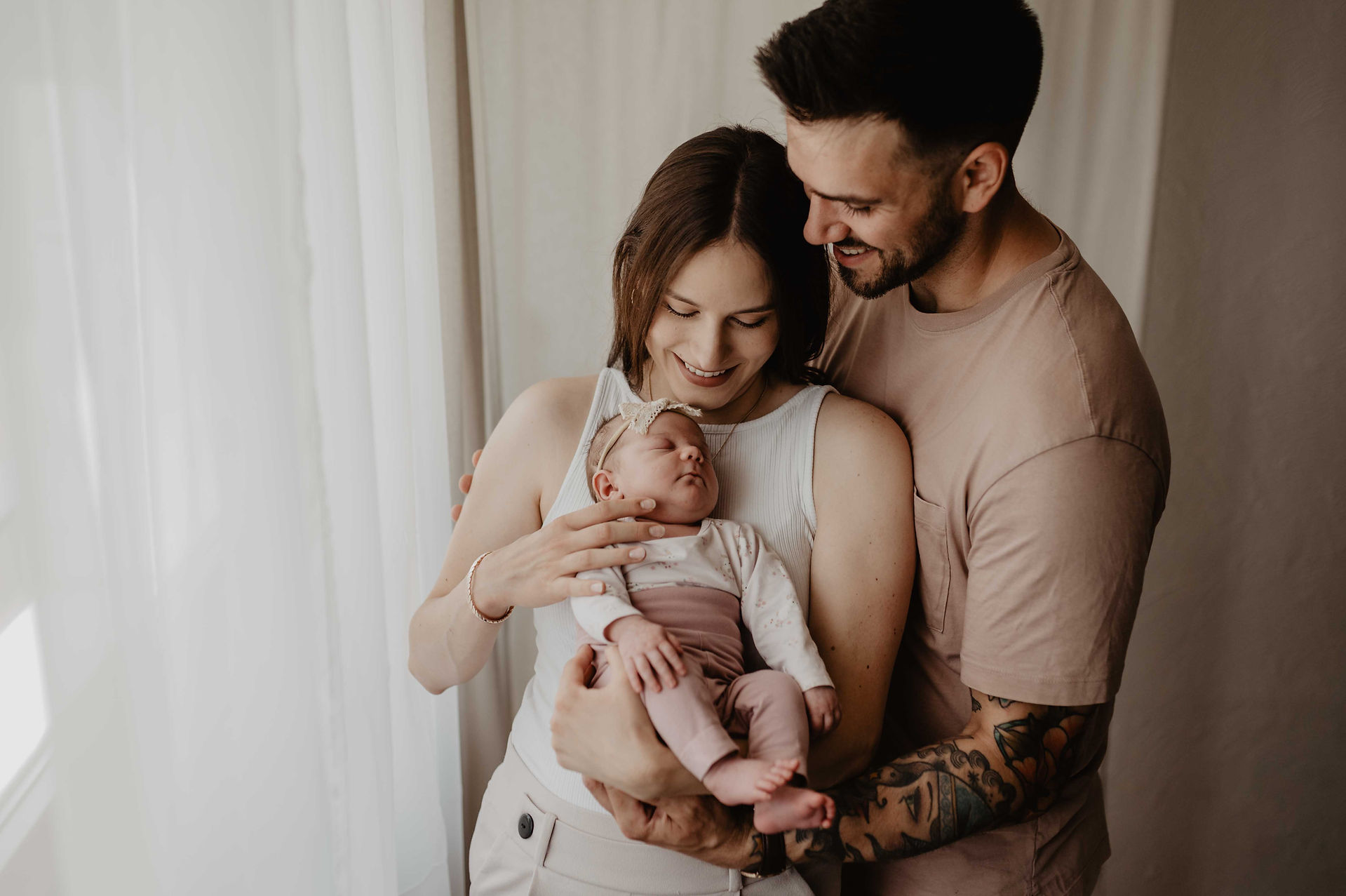 Newborn Fotoshooting natürlich im Oberbergischen , Engelskirchen, Köln, Leverkusen, Bonn, Babyfotografie, Homestory