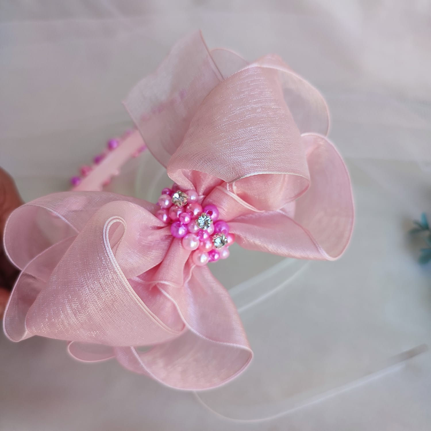 Arco bordado com Laço triplo