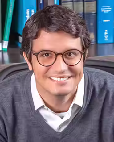 rodrigo-menezes.avif