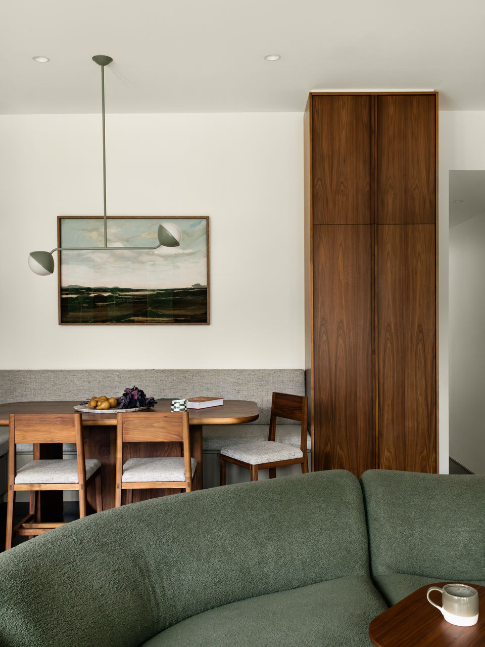 Featured on The Design Files. Camberwell dining room.Walnut veneer cabinetry.
Local Melbourne design.