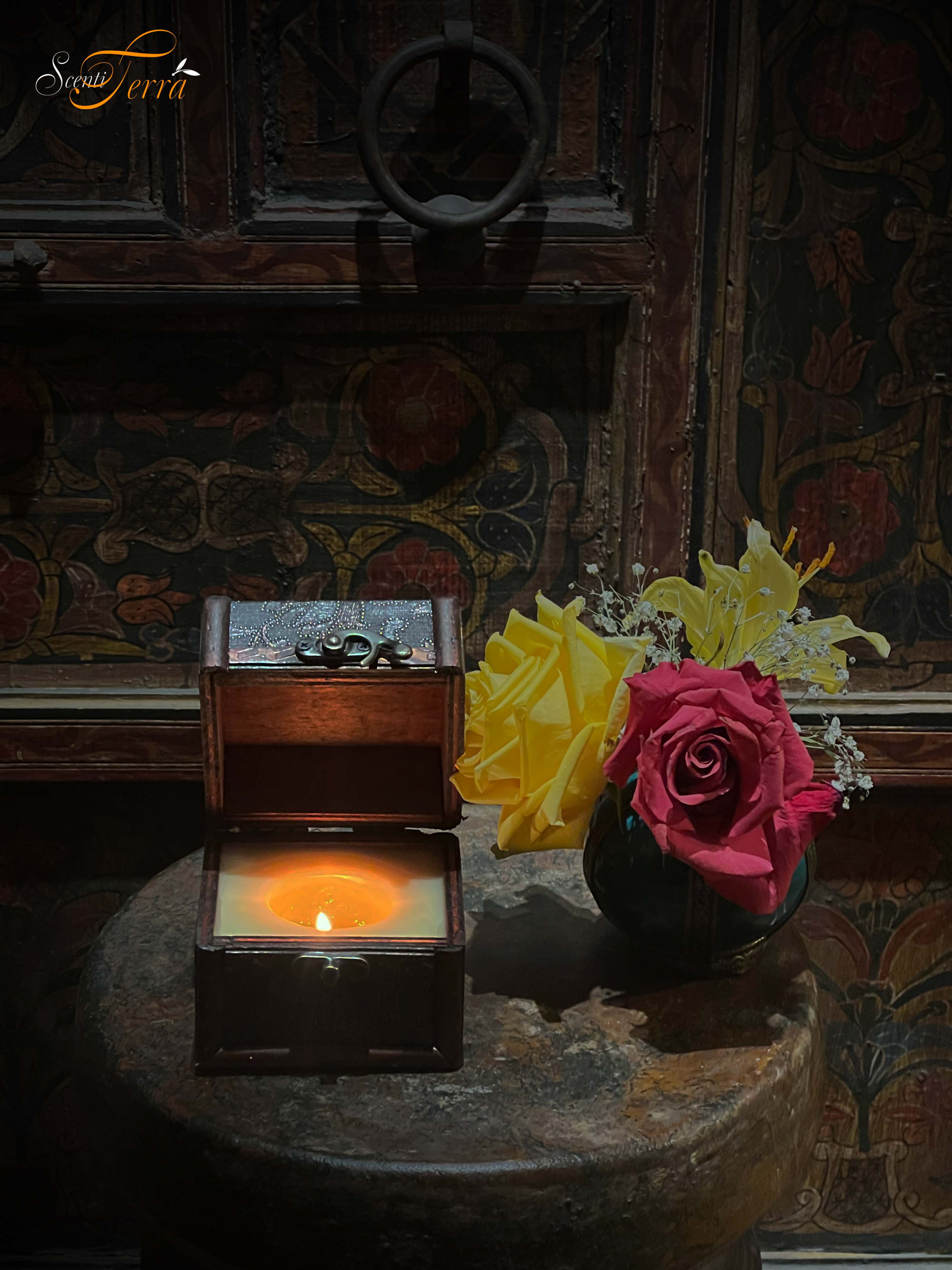 Small Treasure Chest Candle