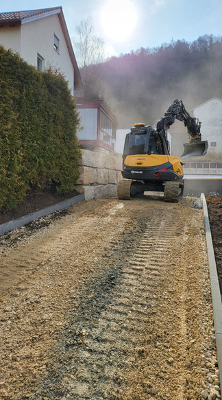 Das Bild zeigt die Unterbauerstellung für eine Hofzufahrt im Landkreis Eichstätt