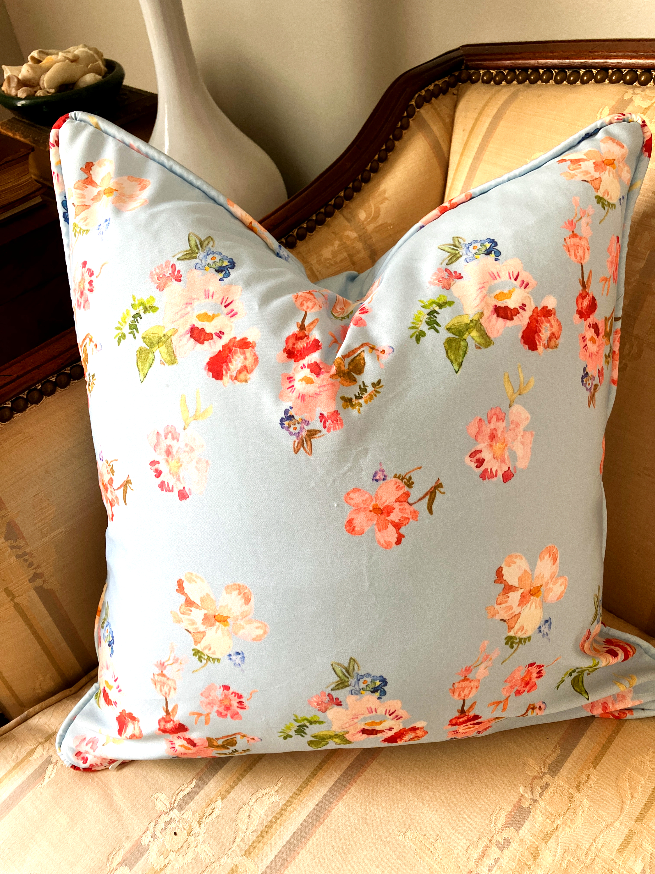 Bonny Blossoms -blue 18 x 18 pillow