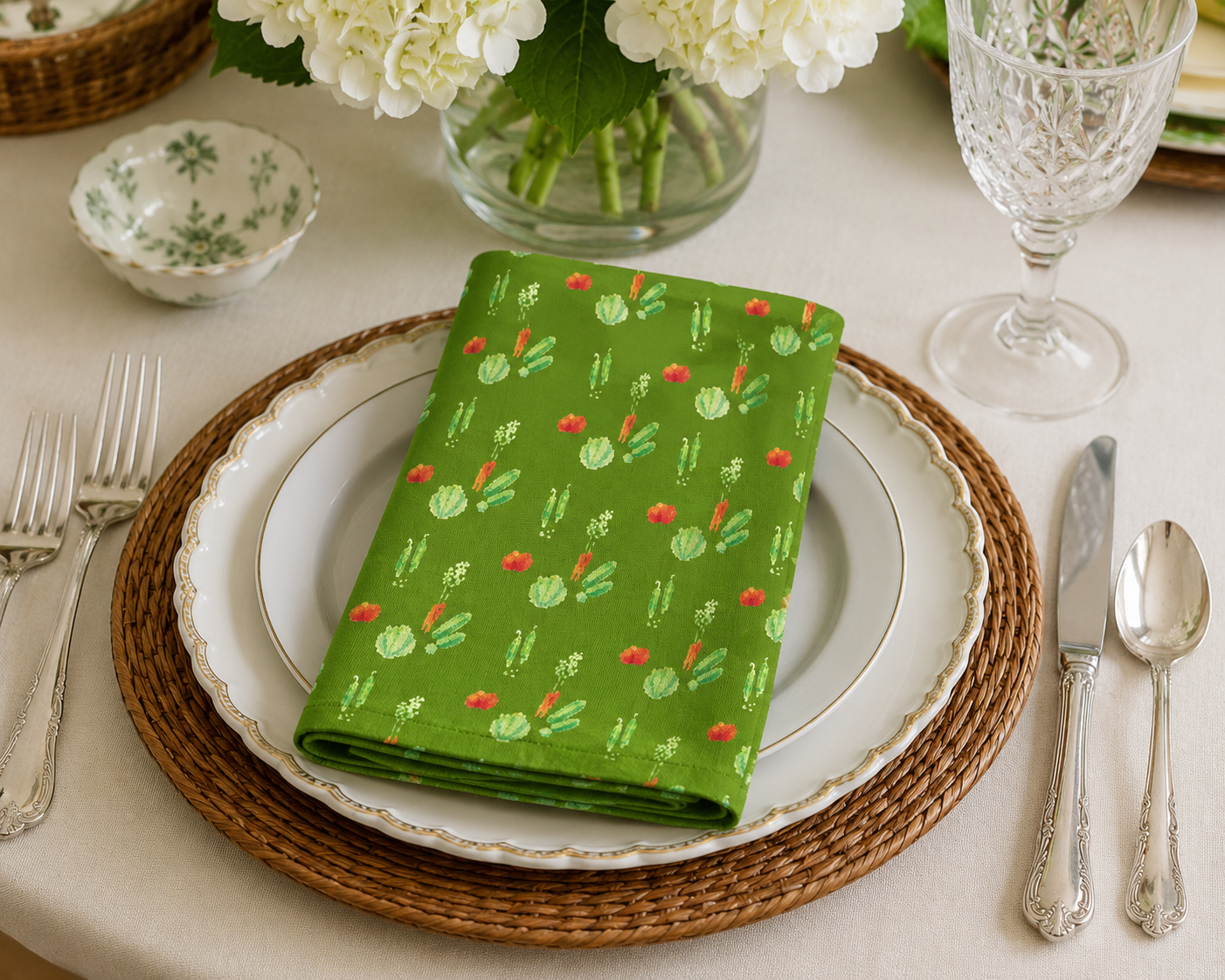 4 dinner napkins in "Salad"-dk green or dk blue