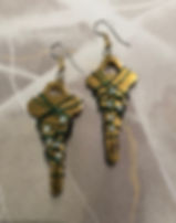 Green wired gold keys