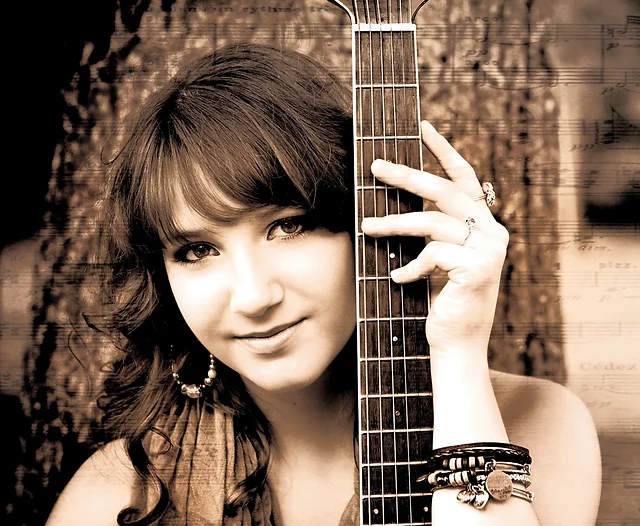 Writer: katecosettevocals