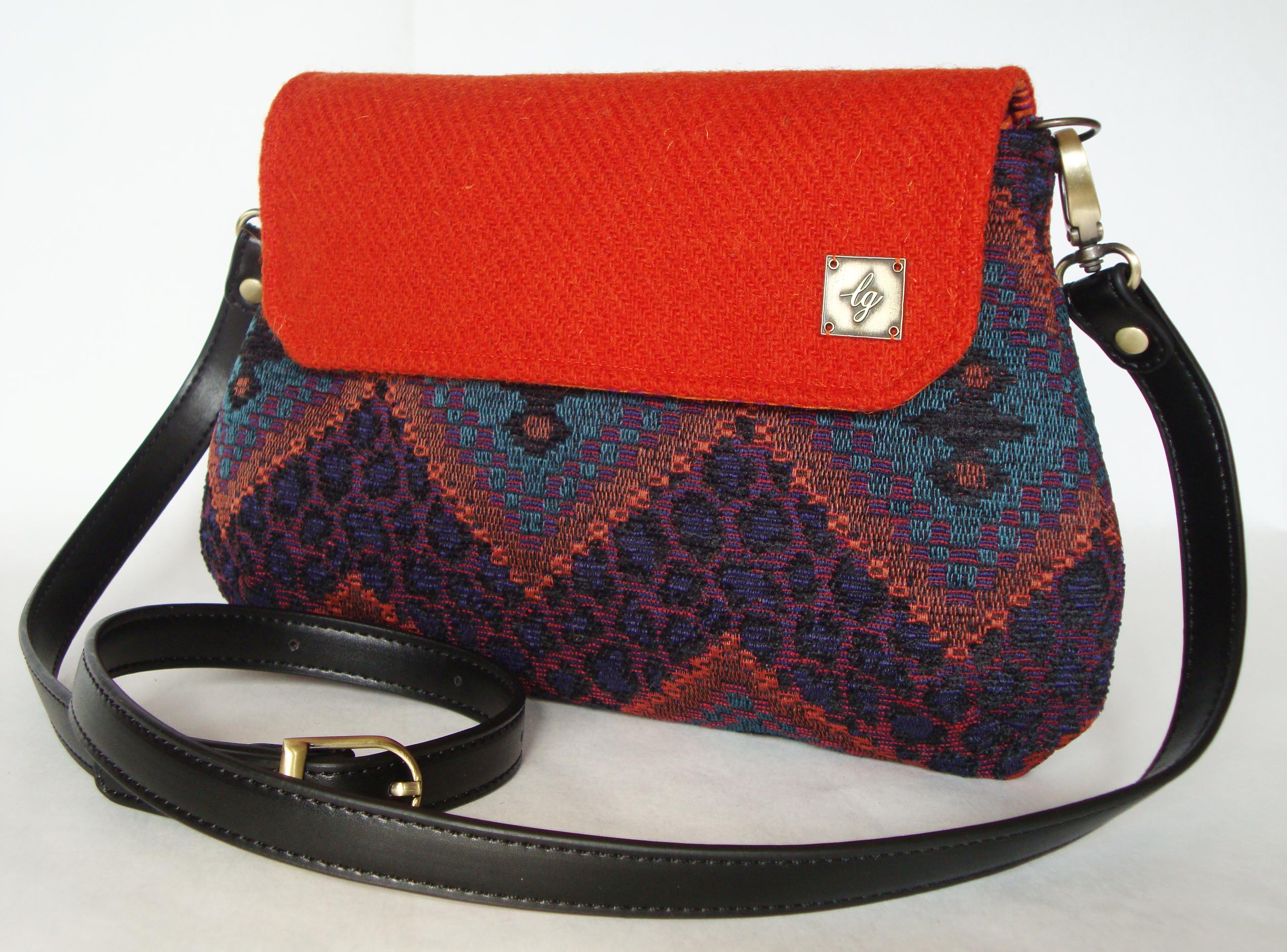 Leopard pattern shaped bag