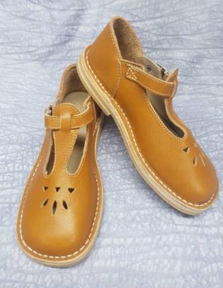 Thumbnail: Dolly Shoe