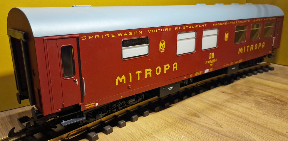 Piko DB Restaurant Car 'Mitropa'- Piko 37652