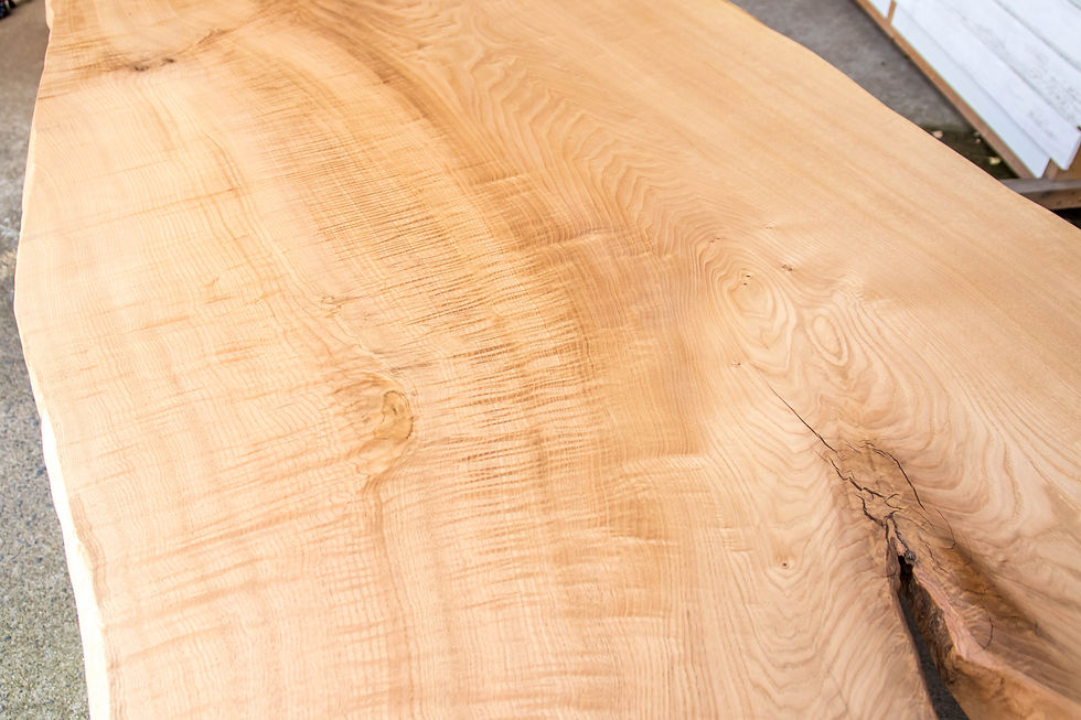 サムネイル： watabewoodworks-chestnut-liveedge-クリ一枚板