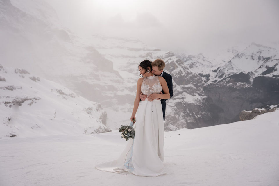 Brautpaarbild eines Elopements auf dem Jungfraujoch