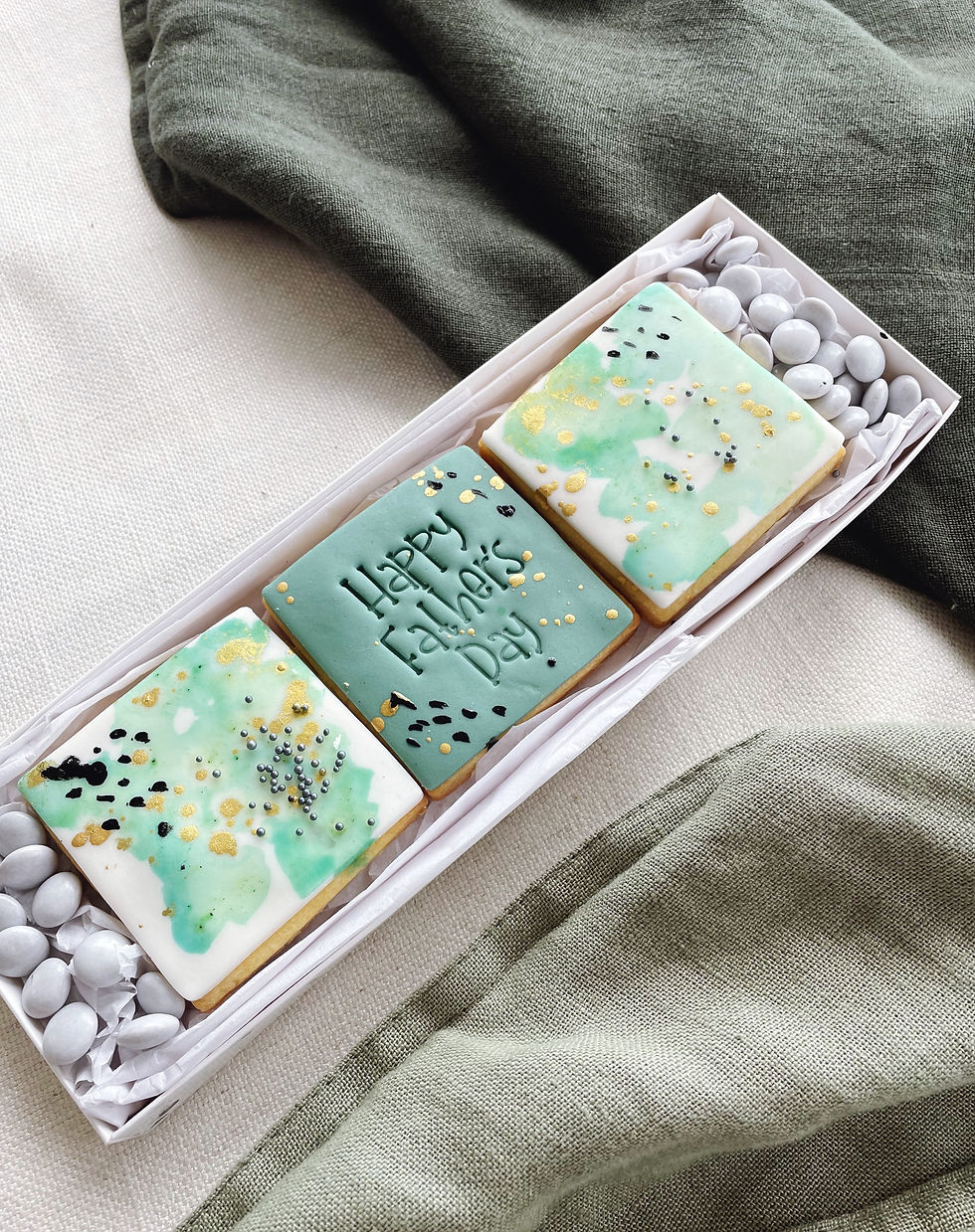 Thumbnail: WATERCOLOUR COOKIE BOX