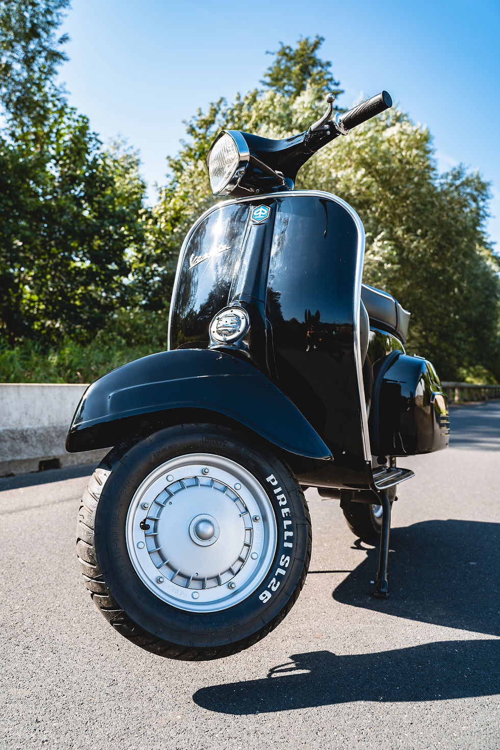 Miniatura: Motorka Piaggio Vespa 150CC (1973)