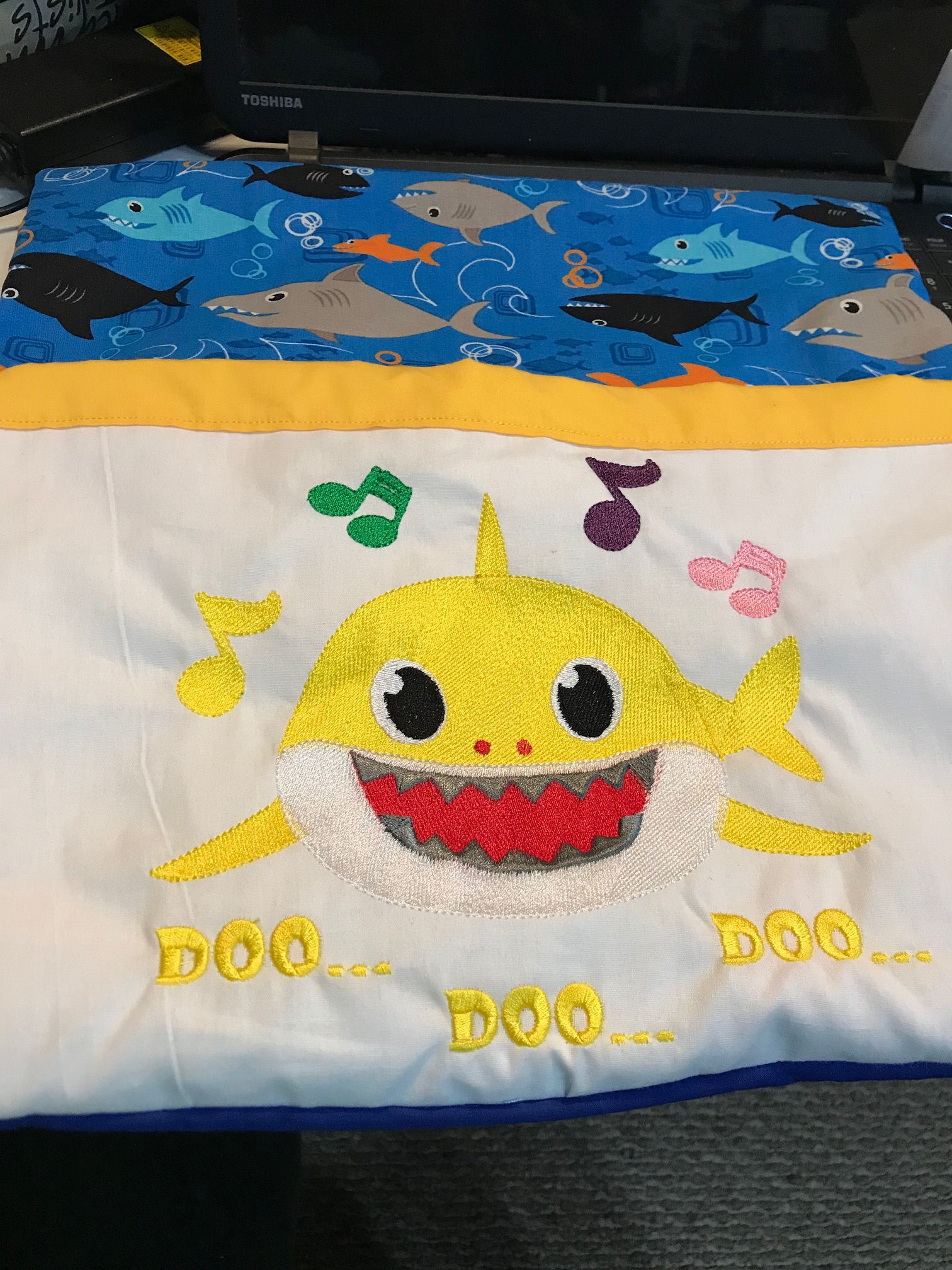 SHARKY READING PILLOW CASE