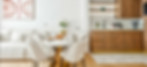 Appartement Airbnb. Cuisine sur-mesure. Sol en marbre de carare. Salle à manger 6 personnes. Parquet en point de Hongrie.