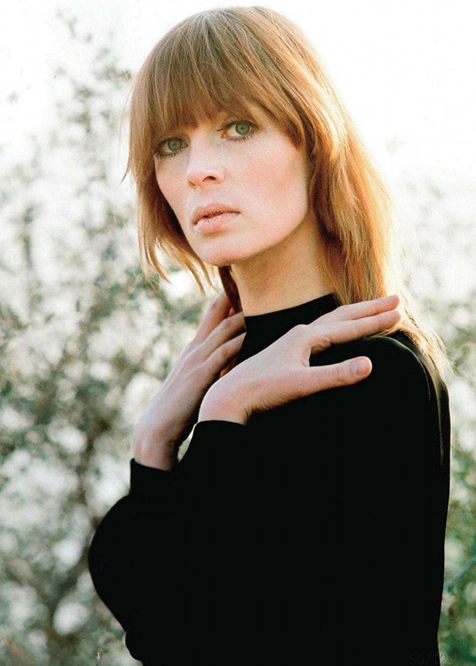 Red haired woman outdoors