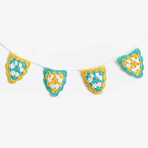 Thumbnail: Happy Cotton Amigurumi Book 4 - Seasonal Bunting