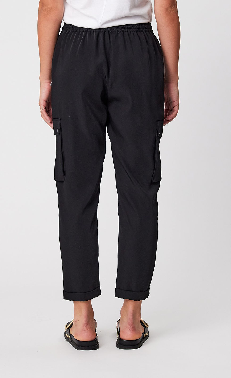 Thumbnail: Perla Pant