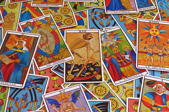 fortune-telling-2458920_1280.jpg