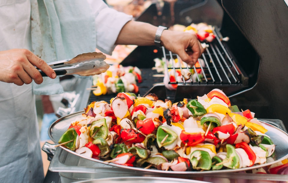 bbq-food-at-a-wedding(pp_w960_h610)