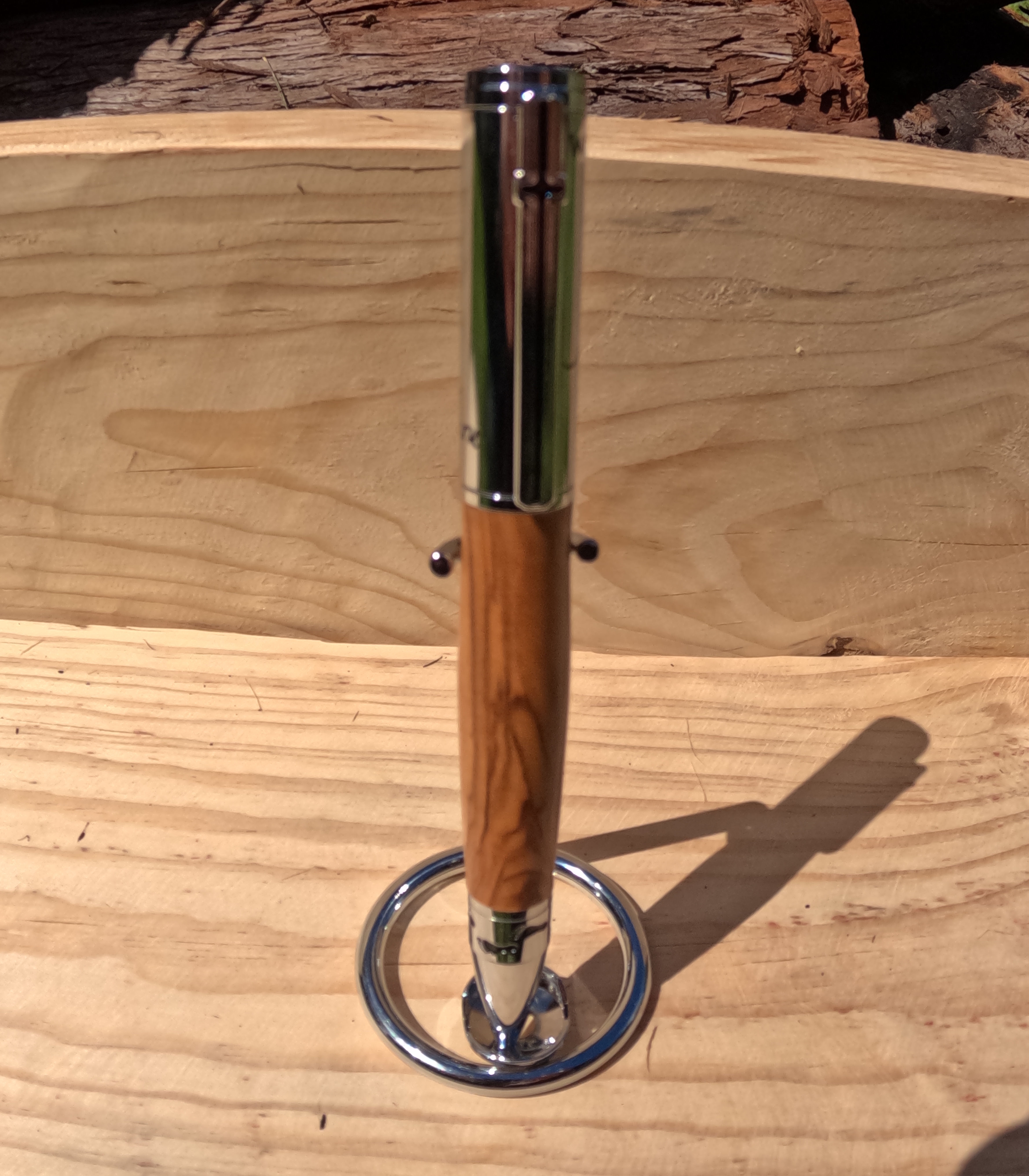 Footprints in Sand Twist Pen - Chrome - Olivewood
