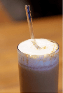 大稻埕老宅咖啡廳推出特色麵茶飲品