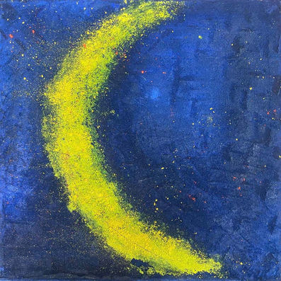 Gelbe Mondsichel auf dunkelblauem Hintergrund